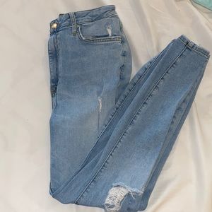 Light wash forever 21 skinny jeans